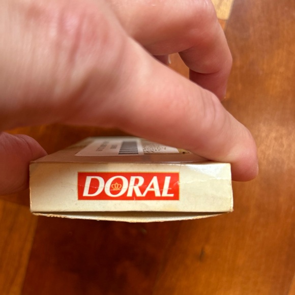 doral 1995 tobaccoville, NC special edition table playing cards - Picture 3 of 5